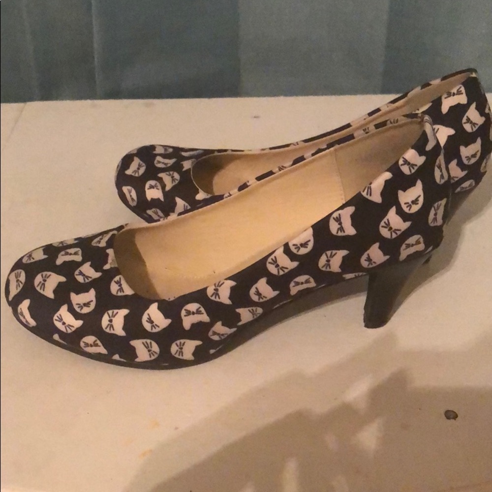TUK KITTY HEELS 👠